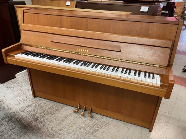 Yamaha C104
