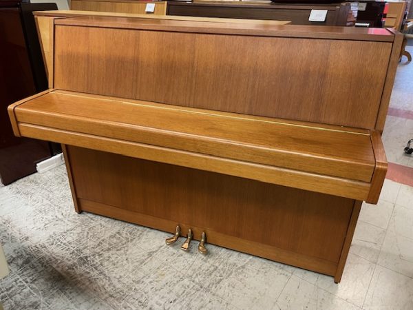 Yamaha C104 - Image 2