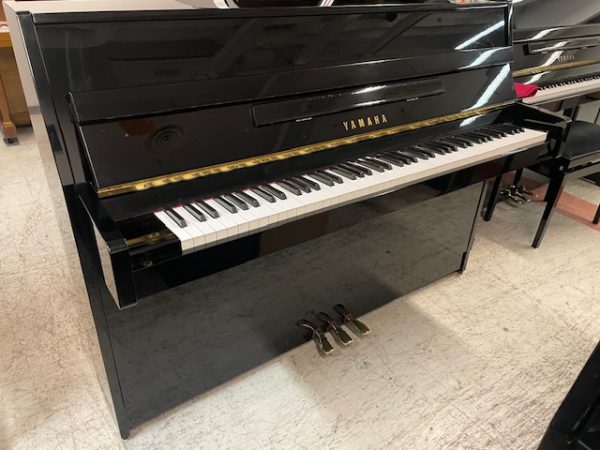 Yamaha C108 - Image 3