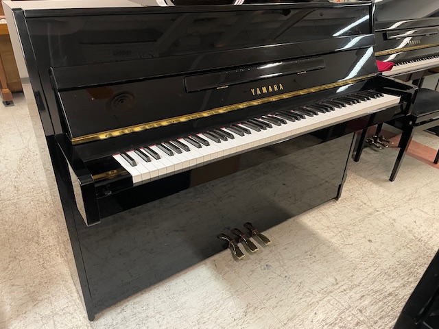 Yamaha C108 - Image 3