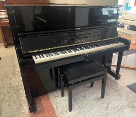 Yamaha U1