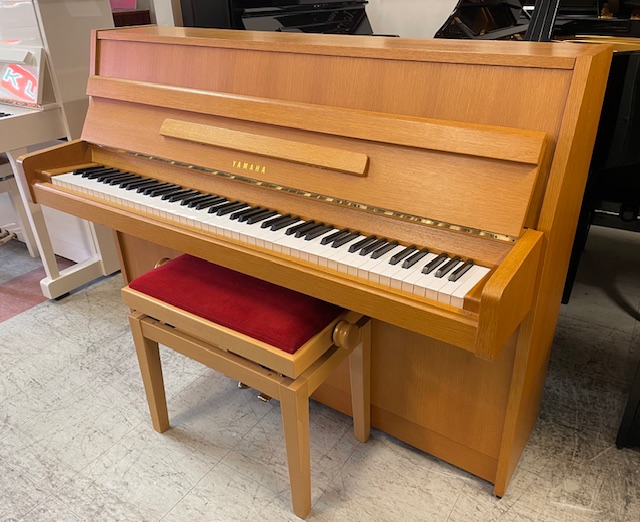 Yamaha C104